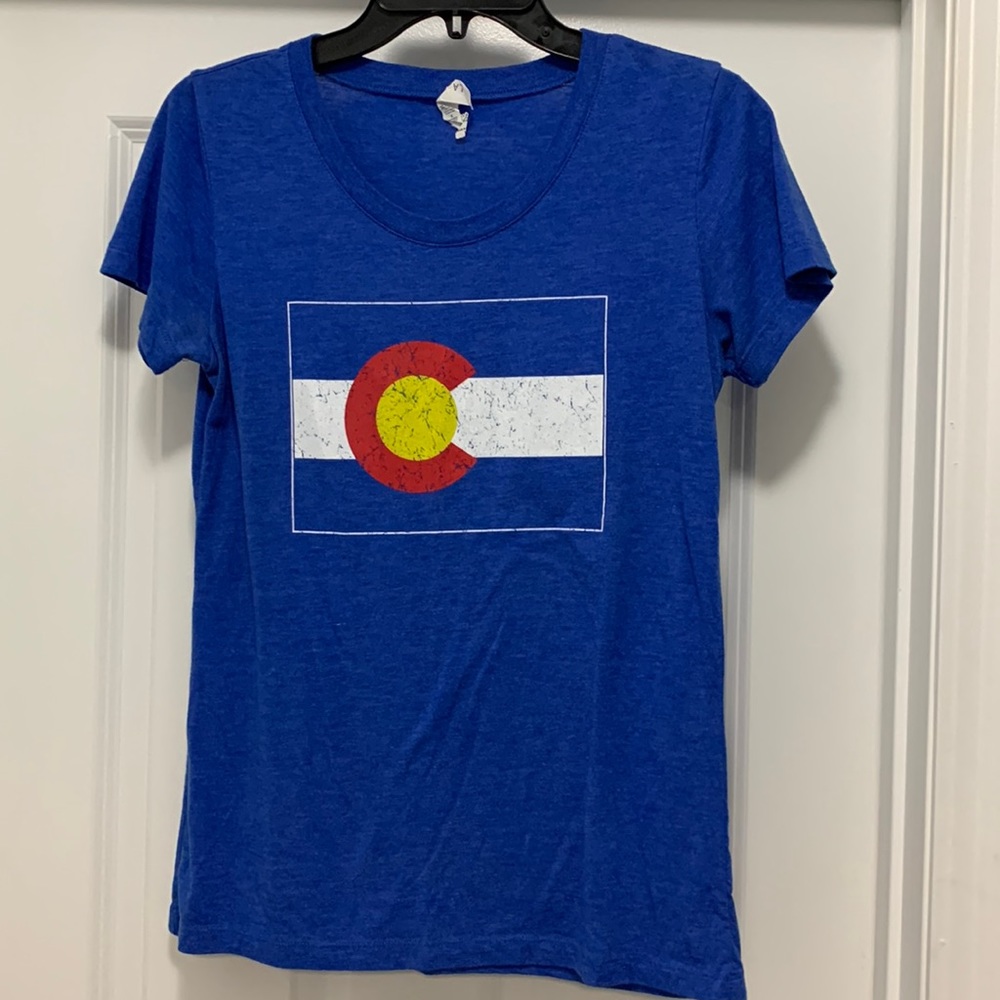 Women’s fitted large Colorado t-shirt